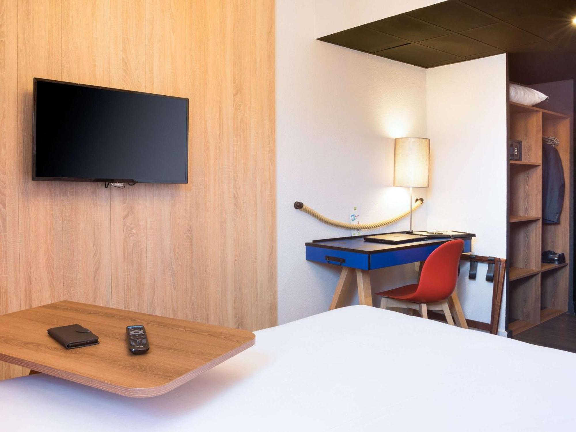 Hotel Ibis Styles Carcassonne La Cite Zewnętrze zdjęcie